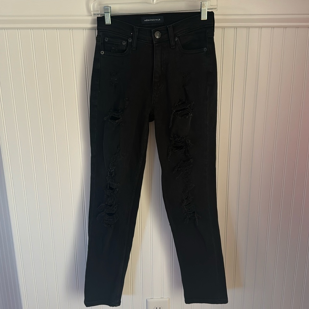 Black ripped mom jeans